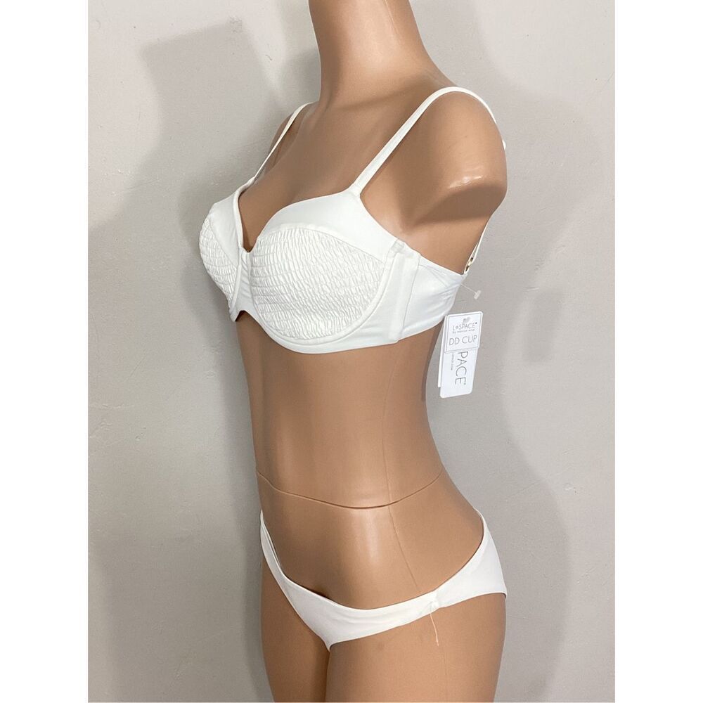 L*SPACE cream Marley bikini set. M/DD-top. Retails $196 - Picture 6 of 16